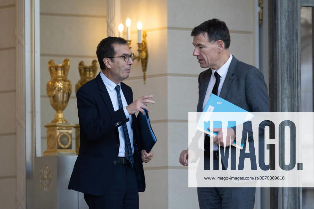 Weekly Cabinet Meeting - Paris Labour Minister Jean-Pierre Farandou, Higher Education, Research and Space Minister Philippe Baptisteleave after the weekly cabinet meeting at the Elysee Palace in Paris on October 22, 2026 Photo by Raphael Lafargue ABACAPRESS.COM Paris France