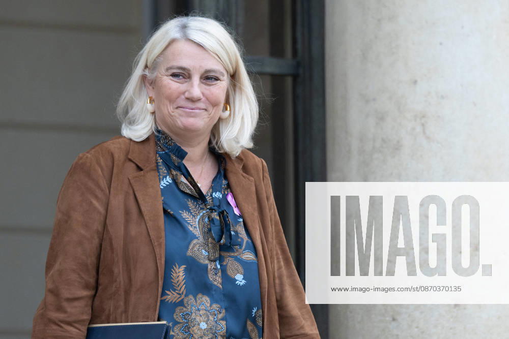 Weekly Cabinet Meeting - Paris Health Minister Stephanie Rist leave after attending the weekly cabinet meeting at the Elysee Palace in Paris on October 22, 2026. Photo by Raphael Lafargue ABACAPRESS.COM Paris France