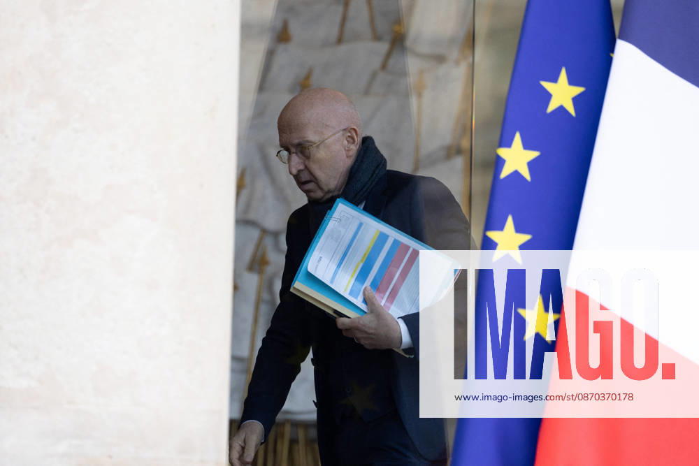 Weekly Cabinet Meeting - Paris Chief of Staff Philippe Gustin leaves after attending the weekly cabinet meeting at the Elysee Palace in Paris on October 22, 2026. Photo by Raphael Lafargue ABACAPRESS.COM Paris France