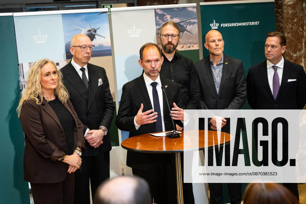 DENMARK Ministry of Defense holds press conference Minister of Defense Jeppe Bruus (S), Alex Ahrendtsen (DF), Stinus Lindgreen (R), Charlotte Bagge Hansen (M), Carsten Bach (LA), and Marcus Knuth (K) hold a press conference at the Ministry of Defense in Copenhagen, Thursday, October 22, 2026. Denmark is purchasing long-range missiles that can be launched from F-35 fighter jets and from land. This is stated by Minister of Defense Jeppe Bruus (S) at a press conference. (Photo: Emil Nicolai Helms Scanpix 2026) , Copenhagen Denmark