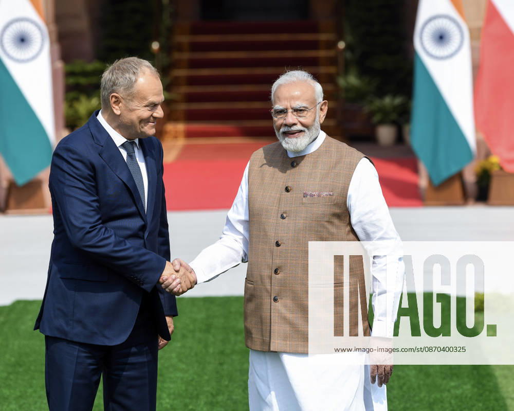 Poland PM Donald Tusk in India New Delhi, Oct 22 (ANI): Prime Minister Narendra Modi shakes hands with his Polish counterpart, Donald Tusk, at Hyderabad House, in New Delhi on Thursday. NEW DELHI Delhi India