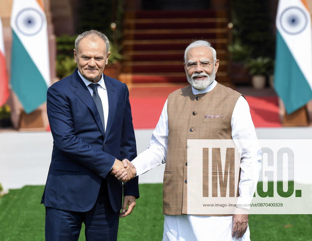 Poland PM Donald Tusk in India New Delhi, Oct 22 (ANI): Prime Minister Narendra Modi shakes hands with his Polish counterpart, Donald Tusk, at Hyderabad House, in New Delhi on Thursday. NEW DELHI Delhi India