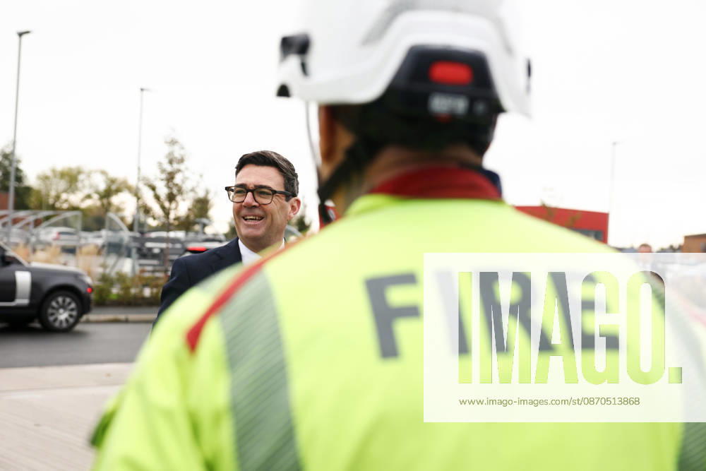 Prime Minister Andy Burnham hosts Wildfire Summit 23 10 2026. Aintree, United Kingdom. Prime Minister Andy Burnham meets fire and rescue staff as he hosts Wildfire Summit at the National Resilience Centre of Excellence., Credit:Ben Perry B66 Avalon United Kingdom, Merseyside, Aintree, 10 Downing Street
