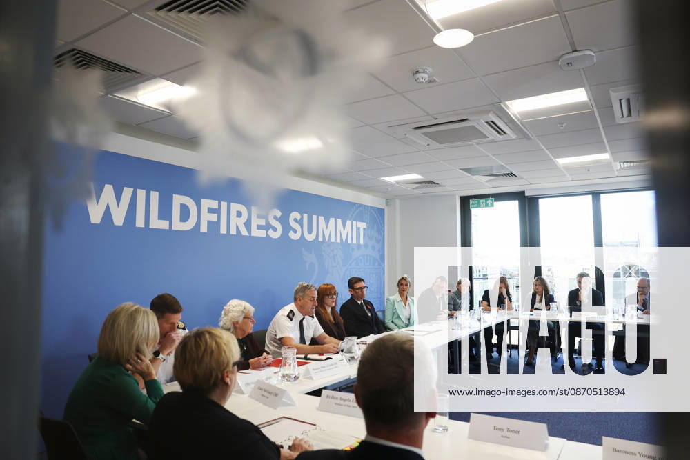 Prime Minister Andy Burnham hosts Wildfire Summit 23 10 2026. Aintree, United Kingdom. Prime Minister Andy Burnham and Angela Rayner, Secretary of State for Housing, Communities and Local Government attend Wildfire Summit at the National Resilience Centre of Excellence., Credit:Ben Perry B66 Avalon United Kingdom, Merseyside, Aintree, 10 Downing Street