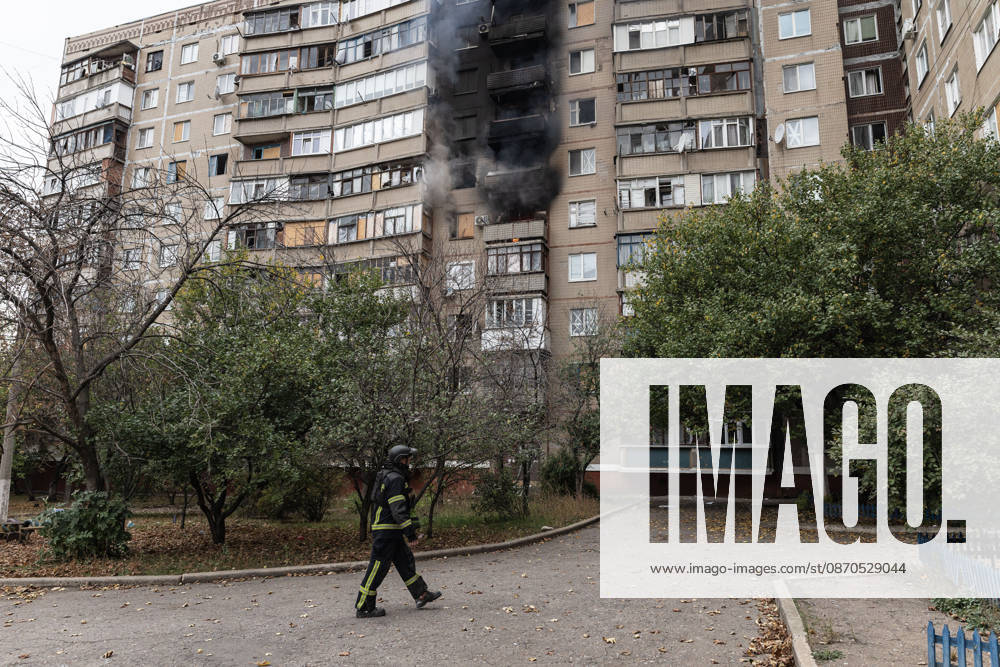Russian drone attack on a residential building in Kramatorsk KRAMATORSK, UKRAINE - OCTOBER 23: Ukrainian firefighters put out a fire following a Russian drone attack on a residential building in Kramatorsk, Ukraine, 23 October 2026 Diego Herrera Carcedo Anadolu Kramatorsk Ukraine. Editorial use only. Please get in touch for any other usage.