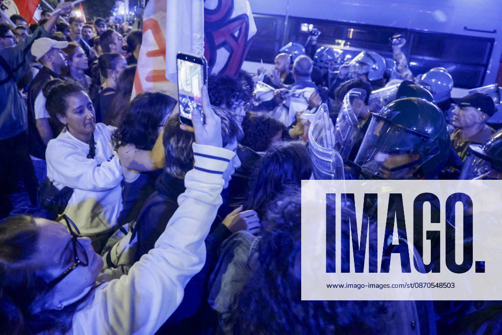 Protesters Clash with Police in Naples Students, trade union members and activists from Potere al Popolo take part in a demonstration against the rising cost of living in Piazza Municipio. Clashes between demonstrators and police break out during the protest. ABP18593