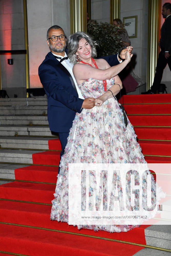Cheryl Shepard with her husband Nikolaus Okonkwo at the 2026 Leipzig Opera Ball at the Leipzig Opera on October 24, 2026