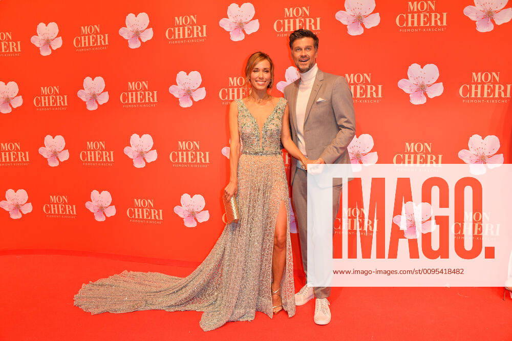 Annemarie Carpendale mit Ehemann Wayne Carpendale Mon Cheri Barbara Tag in der Isarpost in Muenchen am 04.12.2019