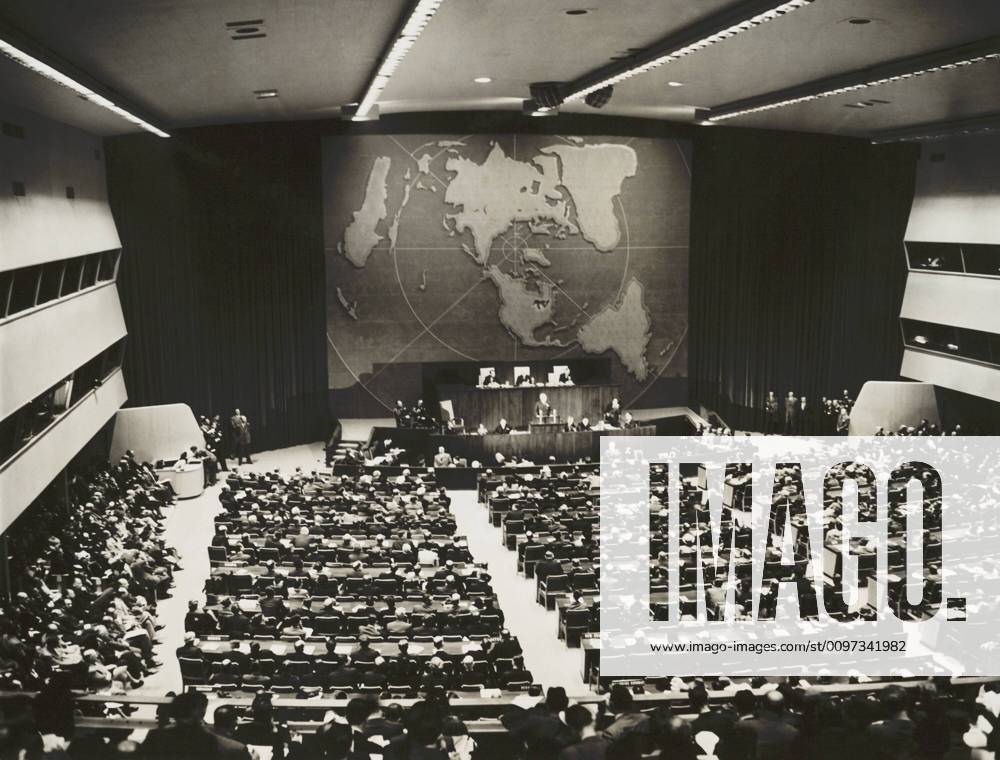 Truman addresses UN General Assembly on Oct. 24, 1946. Delegates from 51 member nations convened in Flushing Meadows, New York City. (BSLOC_2014_13_26) For usage credit please use; PUBLICATIONXNOTxINxCANxCHNxFRAxITAxJPNxNORxPOLxRUSxESPxUKxUSA