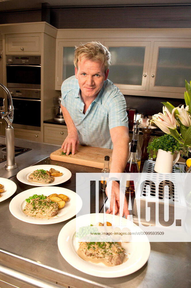 GORDON RAMSAY COOKOFF LIVE, chef Gordon Ramsay, (aired December 15, 2009), 2009. photo: Alex Bailey Fox Courtesy: Everett Collection 20thCentFox Courtesy Everett Collection !ACHTUNG AUFNAHMEDATUM GESCHÃ„TZT! PUBLICATIONXNOTxINxCANxCHNxFRAxITAxJPNxNORxPOLxRUSxESPxUKxUSA