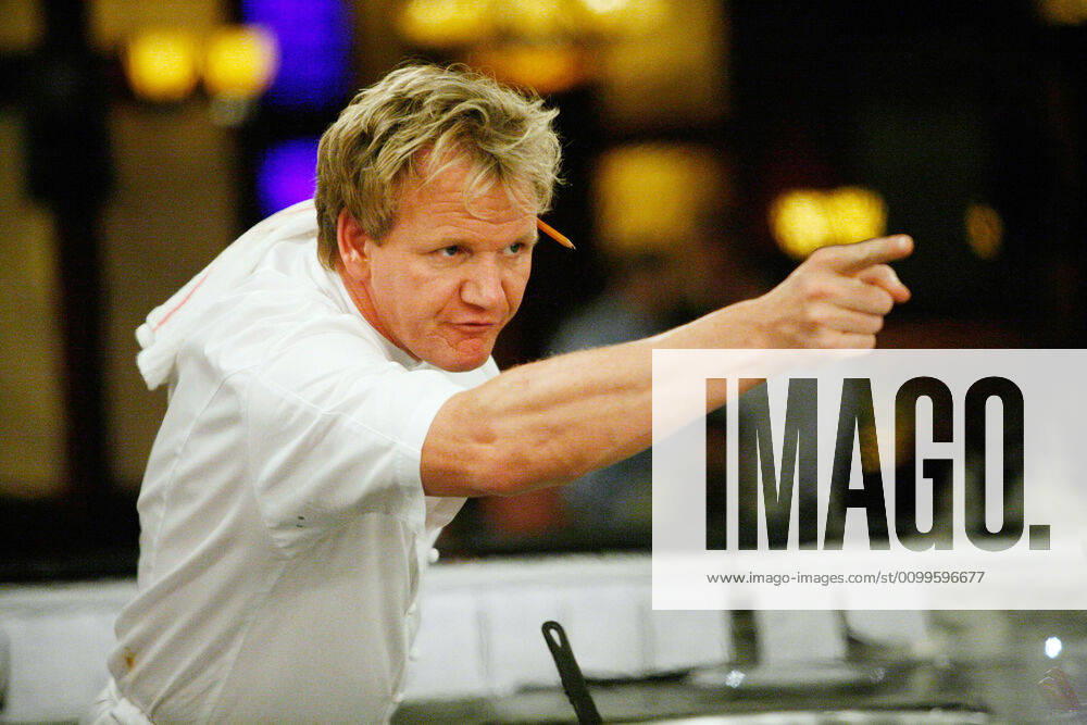HELL S KITCHEN, Head Chef Gordon Ramsay, Day 8 , (Season 3, aired July 23, 2007), 2005-. photo: Greg Gayne TM and Copyright 20th Century Fox Film Corp. All rights reserved, Courtesy: Everett Collection 20thCentFox Courtesy Everett Collection !ACHTUNG AUFNAHMEDATUM GESCHÄTZT! PUBLICATIONXNOTxINxCANxCHNxFRAxITAxJPNxNORxPOLxRUSxESPxUKxUSA