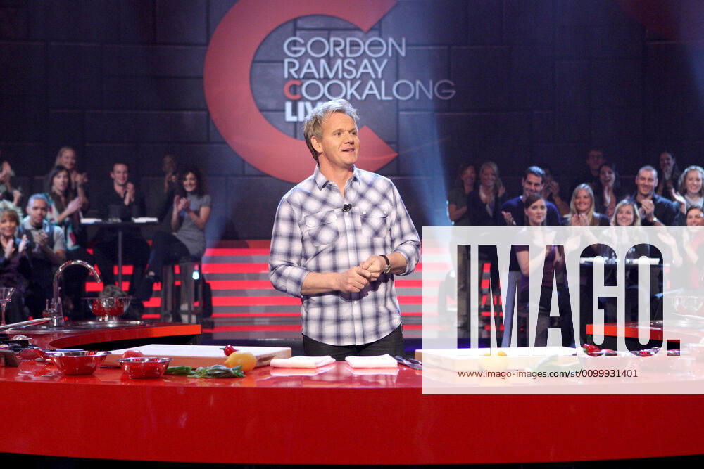 GORDON RAMSAY COOKOFF LIVE, chef Gordon Ramsay, (aired December 15, 2009), 2009. photo: Patrick Wymore Fox Courtesy: Everett Collection 20thCentFox Courtesy Everett Collection !ACHTUNG AUFNAHMEDATUM GESCHÄTZT! PUBLICATIONXNOTxINxCANxCHNxFRAxITAxJPNxNORxPOLxRUSxESPxUKxUSA