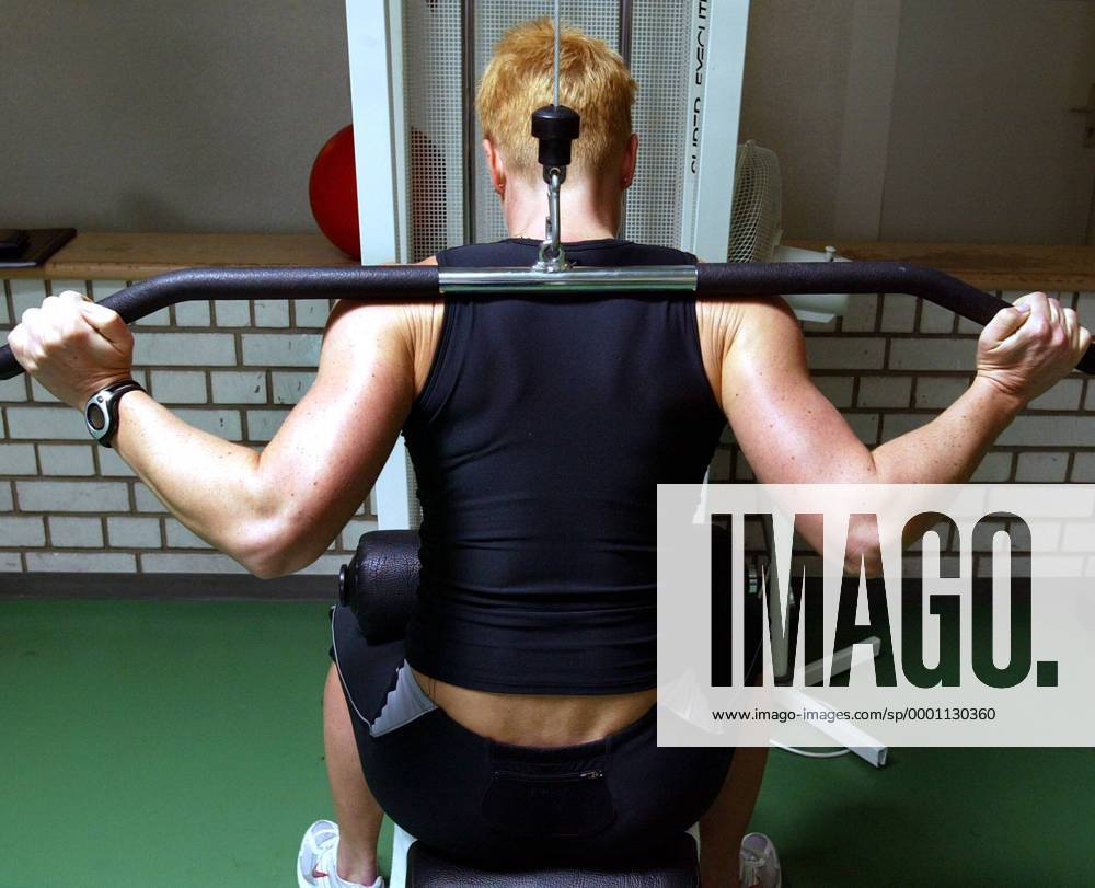 Grit Breuer (Deutschland) beim Krafttraining Leichtathletik Damen ...