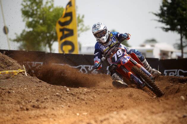 プテンタモズナ様 adidas ZX 1000 