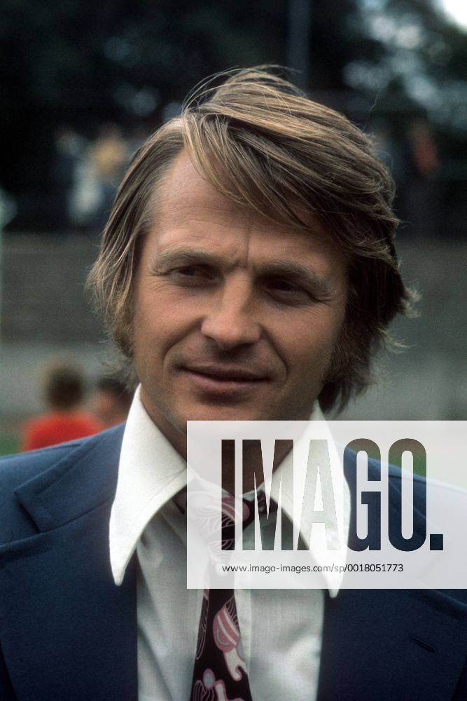 Manager KarlHeinz Thielen (1. FC Köln)