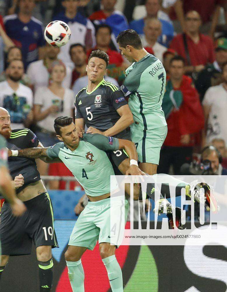 Ein Kopfball-Tor von Air Ronaldo verblüfft die Fußball-Welt