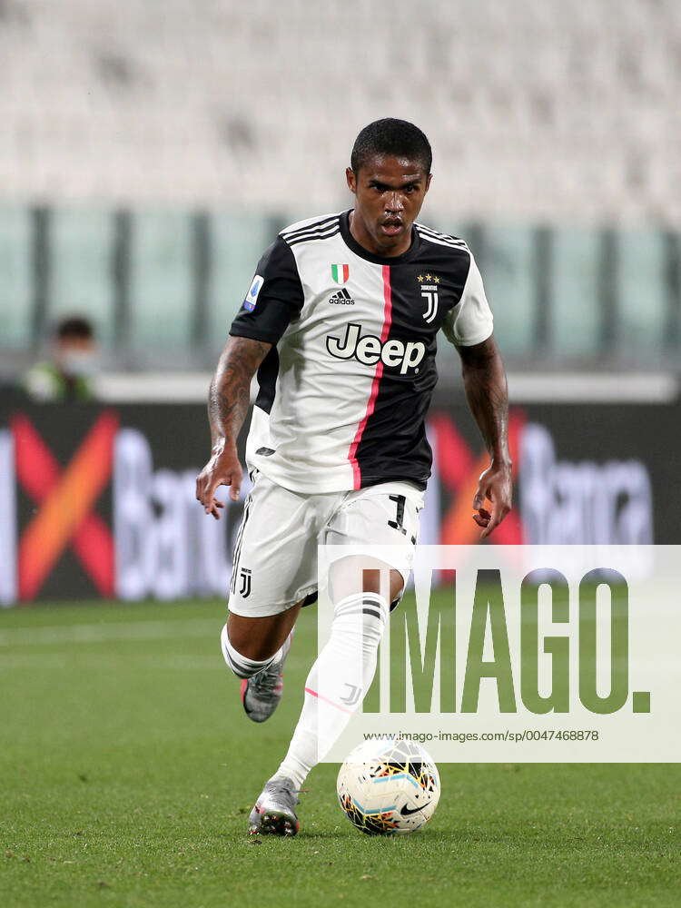 11 Douglas Costa de Souza JUVENTUS during Juventus vs Lecce italian Serie A soccer match in