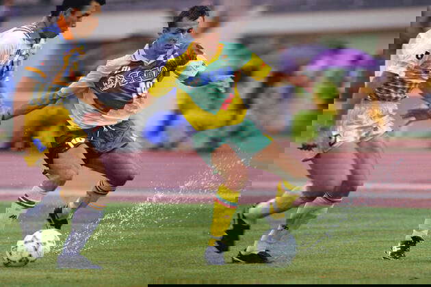 Ƒäƒgƒoƒ‹ƒXƒL Pierre Littbarski, Football : Pierre Littbarski 10 of