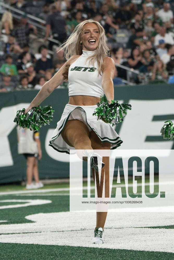 East Rutherford, New Jersey, USA. 14th Oct, 2018. A New York Jets Flight  Crew cheerleader performs during a NFL game between the Indianapolis Colts  and the New York Jets at MetLife Stadium