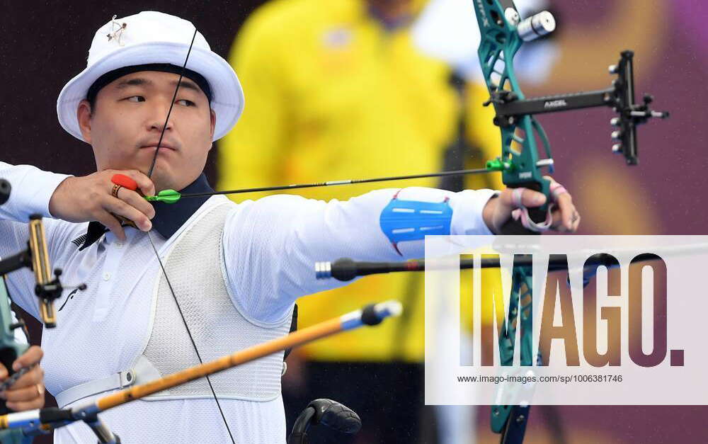 6642611 04.09.2021 South Korea s Kim Min Su competes during the mixed ...