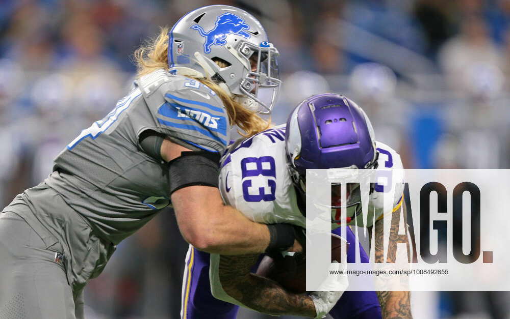 Minnesota Vikings tight end Tyler Conklin (83) runs the ball against the  Detroit Lions during an NFL football game, Sunday, Dec. 5, 2021, in  Detroit. (AP Photo/Rick Osentoski Stock Photo - Alamy