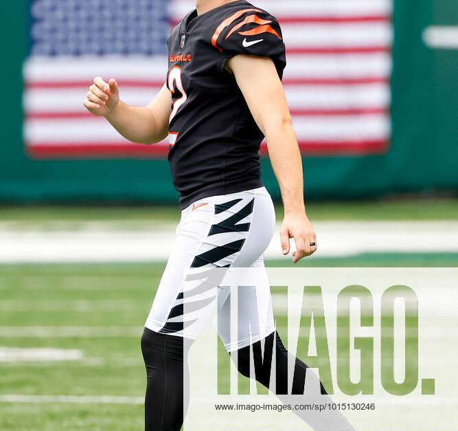 EAST RUTHERFORD, NJ - SEPTEMBER 25: Cincinnati Bengals place kicker Evan  McPherson (2) prior to the National Football League game between the New  York Jets and the Cincinnati Bengals on September 25