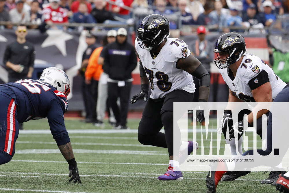 Baltimore Ravens tackle Morgan Moses (78) runs off the field following an  NFL football game against the New England Patriots, Sunday, Sep. 25, 2022,  in Foxborough, Mass. (AP Photo/Stew Milne Stock Photo - Alamy