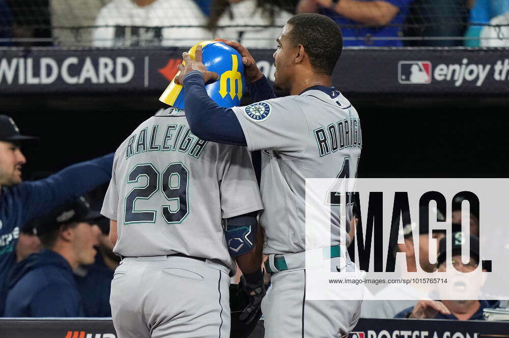 October 7, 2022, TORONTO, ON, CANADA Seattle Mariners catcher Cal Raleigh (29) celebrates his