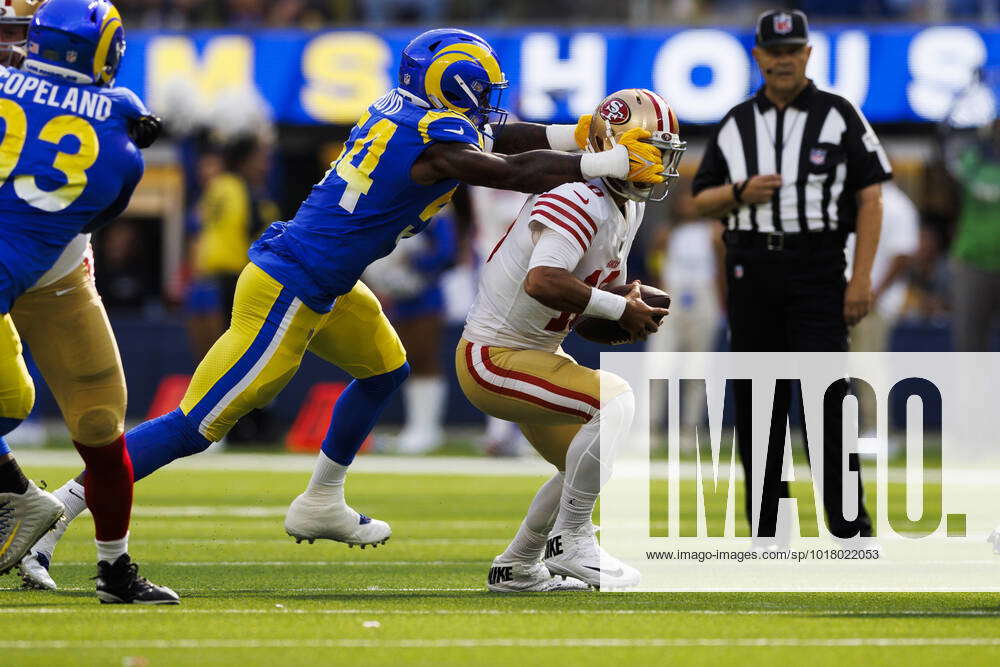 Los Angeles Rams outside linebacker Leonard Floyd (54) runs during an NFL  football game against the San Francisco 49ers Sunday, Jan. 9, 2022, in  Inglewood, Calif. (AP Photo/Kyusung Gong Stock Photo - Alamy