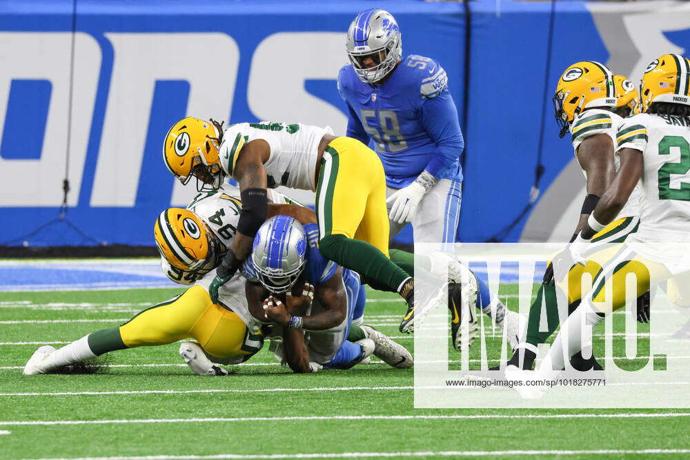 Detroit Lions running back Jamaal Williams (30) celebrates a touchdown run  against the Green Bay Packers during an NFL football game in Detroit,  Sunday, Nov. 6, 2022. (AP Photo/Paul Sancya Stock Photo - Alamy