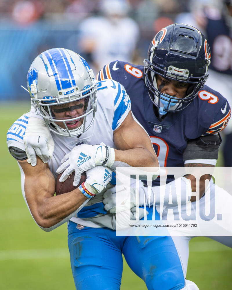 November 13, 2022: Chicago Bears 9 Jaquan Brisker tackles Lions 14 Amon-Ra  St. Brown during