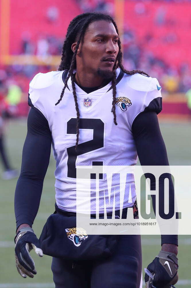 KANSAS CITY, MO - NOVEMBER 13: Jacksonville Jaguars safety Rayshawn Jenkins  (2) before an NFL game between the Jacksonville Jaguars and Kansas City  Chiefs on November 13, 2022 at GEHA Field at