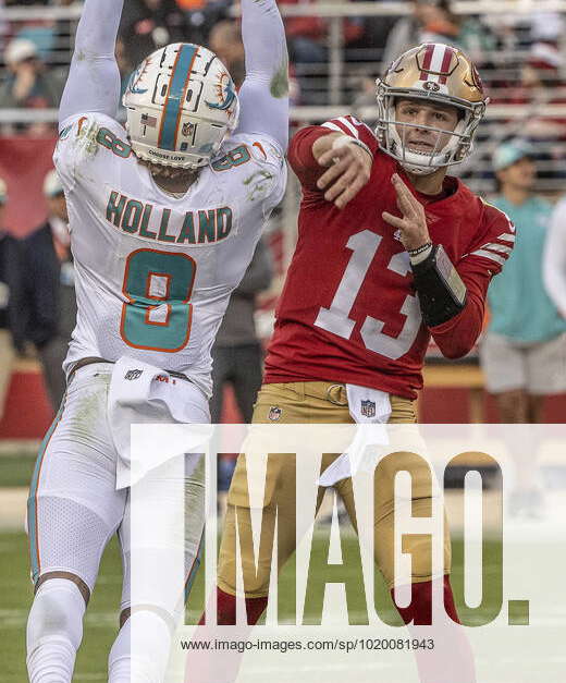 Miami Dolphins safety Jevon Holland (8) defends during an NFL football game  against the San Francisco 49ers, Sunday, Dec.4, 2022, in Santa Clara,  Calif. (AP Photo/Scot Tucker Stock Photo - Alamy