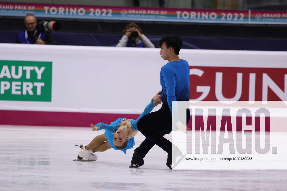 2022 ISU Skating Grand Prix Finals Ice Cayla Smith and Andy Deng (USA