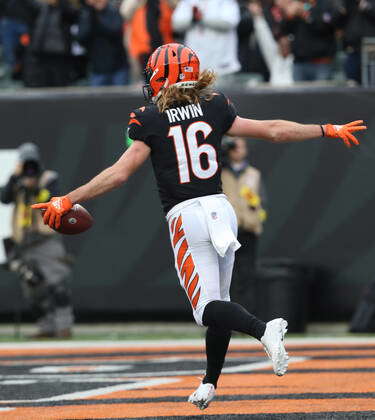 Photo: Bengals Trenton Irwin celebrates touchdown - KYP202212110112 