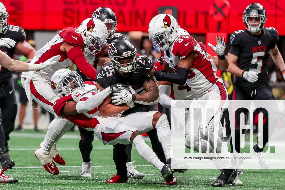 ATLANTA, GA – JANUARY 01: Atlanta running back Tyler Allgeier (25