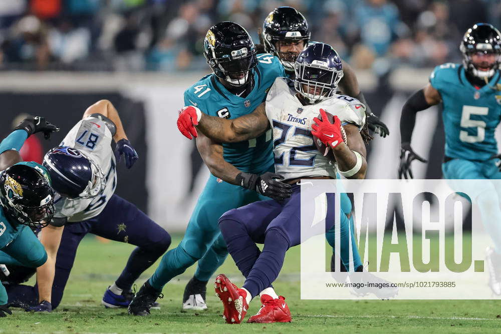 JACKSONVILLE, FL - JANUARY 07: Tennessee Titans running back