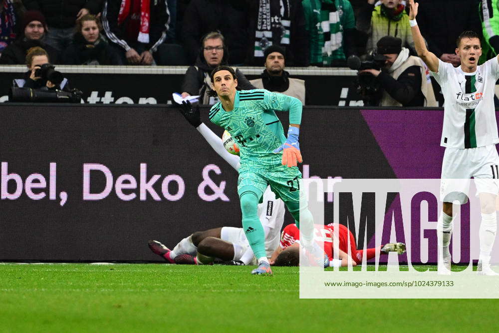 Yann Sommer 27 (FC Bayern Muenchen), Borussia Moenchengladbach Vs. FC ...