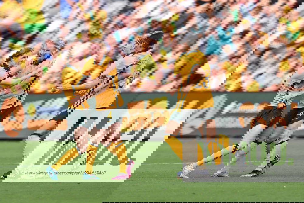 SOCCER AUSTRALIA SPAIN, Cortnee Vine of Australia celebrates after