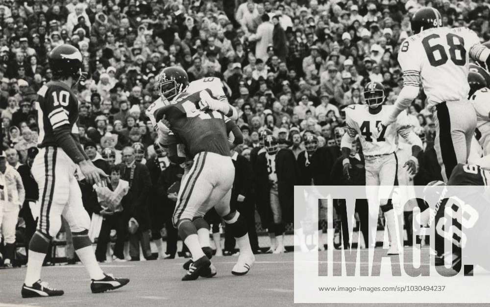 \ud83c\udfc8On January 12, 1975 Super Bowl IX was held in front of 80,997 fans at  Tulane Stadium in New Orleans, Louisiana. The Pittsburgh Steelers defeated  the... | By Davenport Sports Network | Facebook