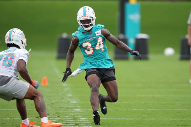 Miami Dolphins cornerback Tino Ellis (34) runs drills during practice at  the NFL football team's training facility, Wednesday, July 26, 2023, in  Miami Gardens, Fla. (AP Photo/Lynne Sladky Stock Photo - Alamy