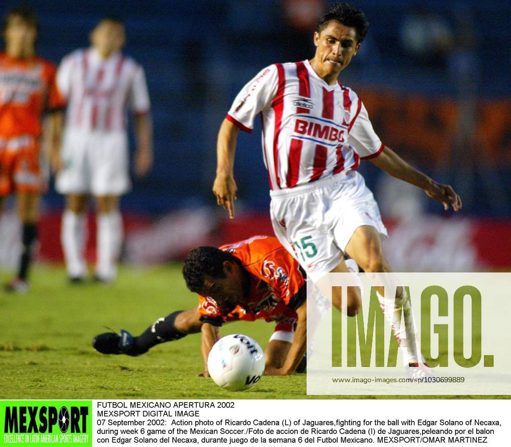 SOC APER SOLANO FUTBOL MEXICANO APERTURA 2002 MEXSPORT DIGITAL IMAGE 07  September 2002: Action