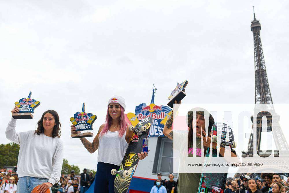 Skateboard Red Bull Conquest - Paris From left, Charlotte Hym (3rd