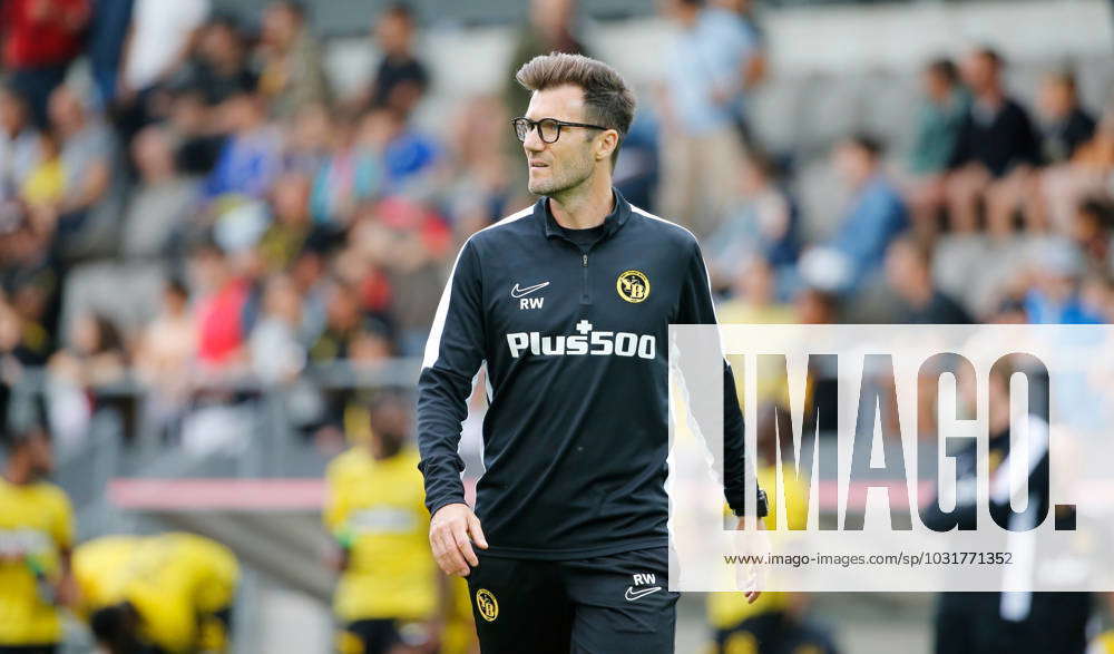 Young Boys Dinamo Kiew Trainer Raphael Wicky Young Boys 12.07