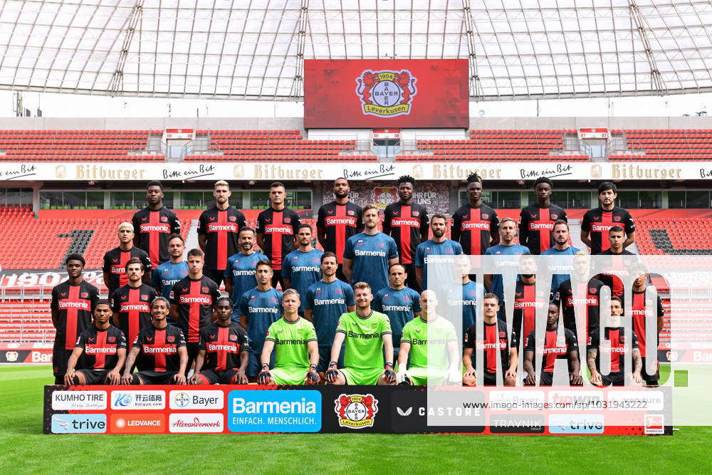 Bayer 04 Leverkusen; 1.BL, Porträttermin 2023 2024, Mannschaftsfoto 1