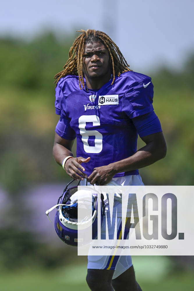 Minnesota Vikings safety Lewis Cine takes part in joint drills with the San  Francisco 49ers at the Vikings NFL football team's practice facility in  Eagan, Minn., Wednesday, Aug. 17, 2022. (AP Photo/Bruce