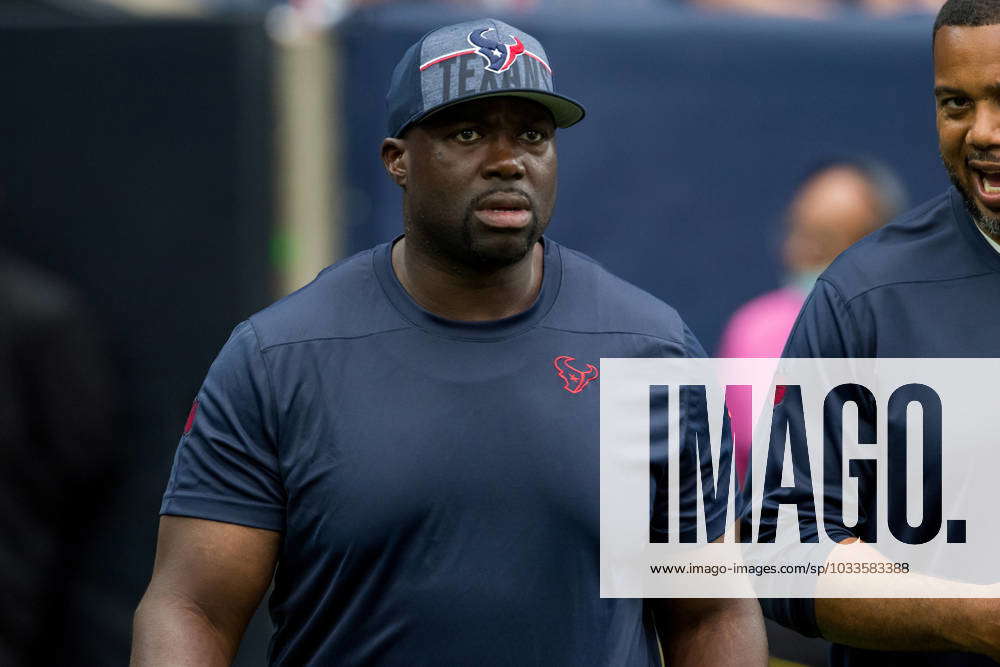 August 19, 2023: Houston Texans defensive line coach Jacques Cesaire during  a preseason game between the Miami Dolphins and the Houston Texans in  Houston, TX. Trask Smith/CSM (Credit Image: © Trask Smith/Cal