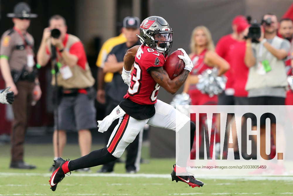 TAMPA, FL - AUGUST 11: Tampa Bay Buccaneers wide receiver Deven Thompkins  (83) catches the punt retu