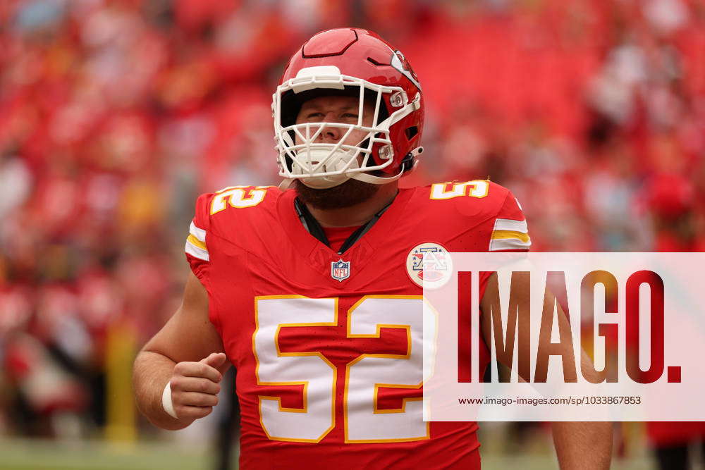 KANSAS CITY, MO - AUGUST 26: Kansas City Chiefs center Creed Humphrey (52)  before an NFL, American