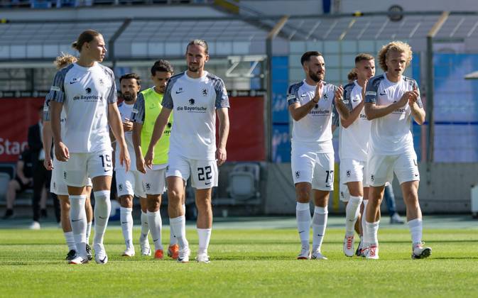 Fynn Lakenmacher TSV 1860 Muenchen, 19 in duel with Max Rosenfelder SC Freiburg  II, 16 GER, TSV